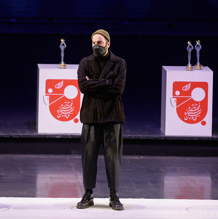 پوشش نوید محمدزاده خبرساز شد