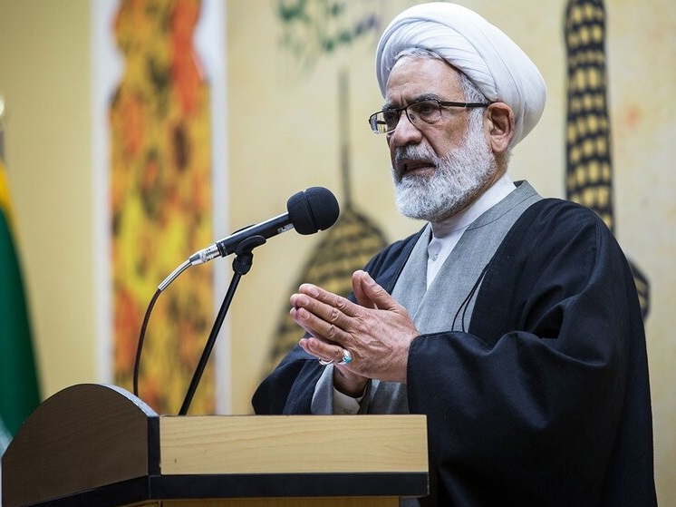 غصه فراوانی در زمینه مدیریت فضای مجازی در چهره رهبری میبینیم غصه فراوانی در زمینه مدیریت فضای مجازی در چهره رهبری میبینیم