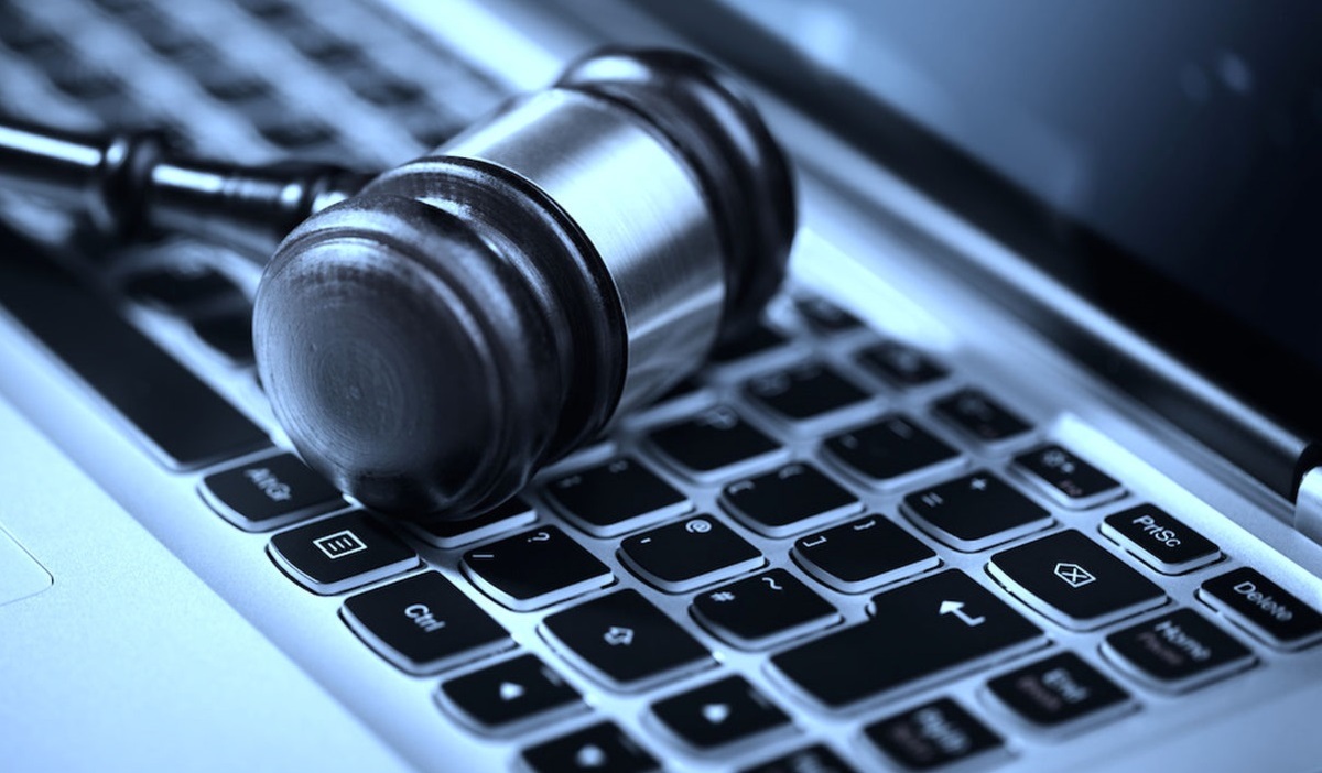 روزنامه شرق: حامیان «صیانت» با اسم مستعار مشغول کارند روزنامه شرق: حامیان «صیانت» با اسم مستعار مشغول کارند