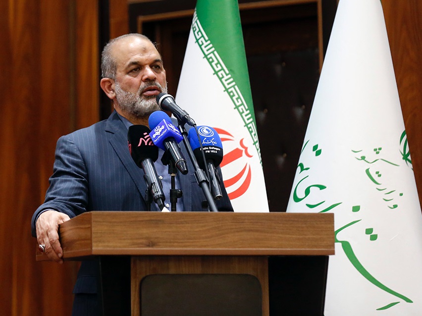 وزیر کشور: با عوامل حمله به سه طلبه در مشهد برخورد میشود وزیر کشور: با عوامل حمله به سه طلبه در مشهد برخورد میشود