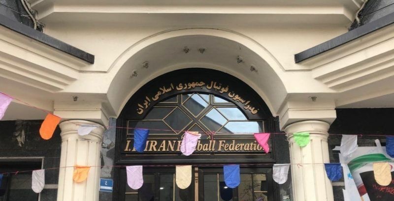 نقش تأثیرگذار فدراسیون در قهرمانی استقلال و پرسپولیس!