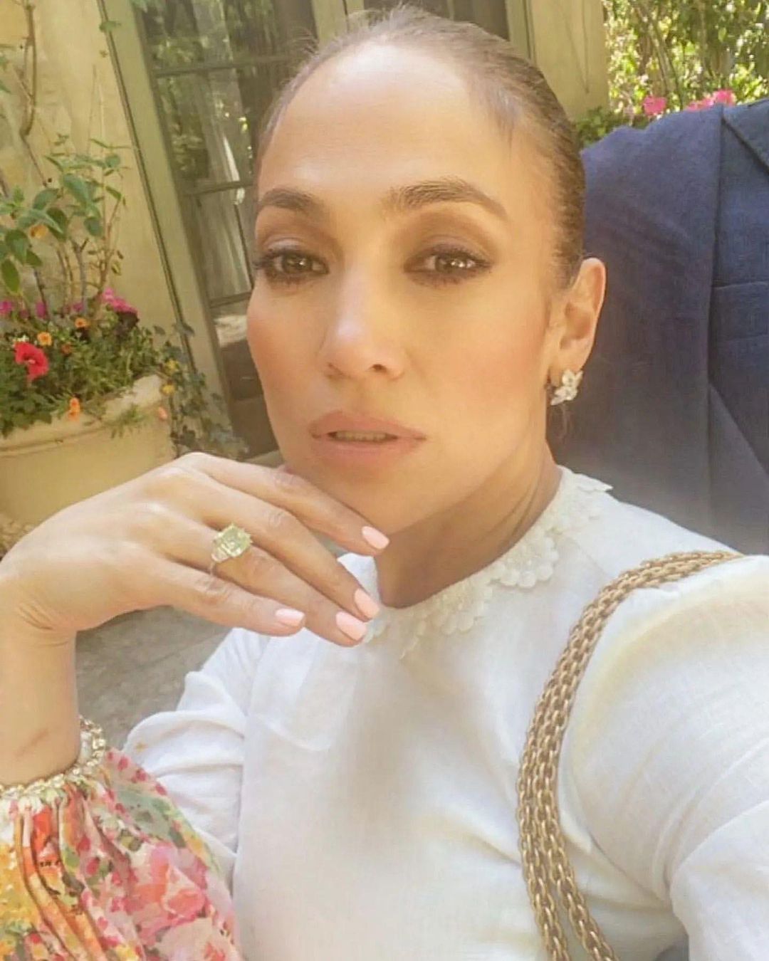 عکس جنیفر لوپز با حلقه نامزدی بن افلک عکس جنیفر لوپز با حلقه نامزدی بن افلک