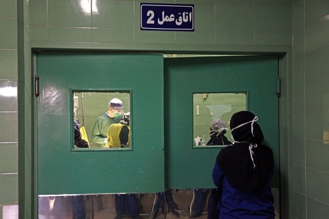 مرگ روزانه ۷ تا ۱۰ بیمار به دلیل نرسیدن عضو پیوندی / کلاهبرداری با آگهیهای خرید و فروش کلیه مرگ روزانه ۷ تا ۱۰ بیمار به دلیل نرسیدن عضو پیوندی / کلاهبرداری با آگهیهای خرید و فروش کلیه