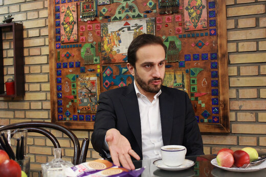 چهار سناریو برای آینده دلار/ الحسینی: کاهش نرخ دلار تا ۱۵ هزار تومان عجیب و غریب نیست چهار سناریو برای آینده دلار/ الحسینی: کاهش نرخ دلار تا ۱۵ هزار تومان عجیب و غریب نیست