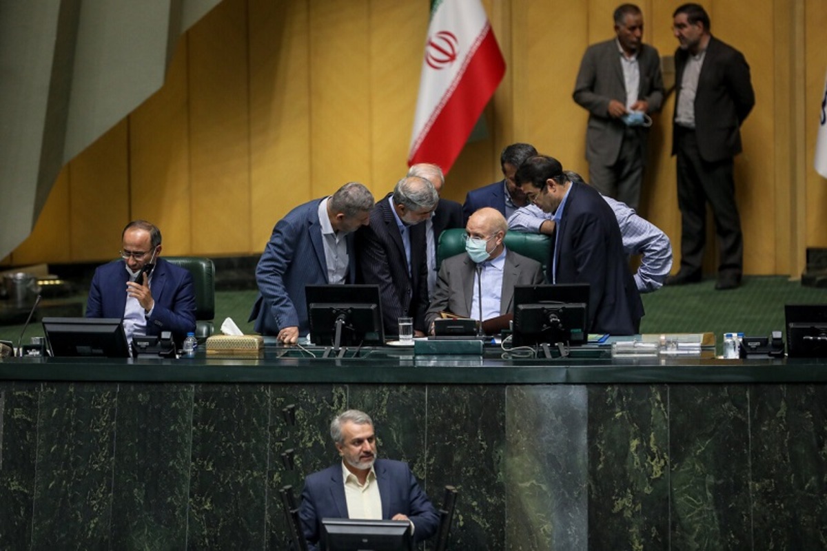 آیا ریاضی میتواند سیدرضا فاطمی امین را از استیضاح برهاند؟ آیا ریاضی میتواند سیدرضا فاطمی امین را از استیضاح برهاند؟