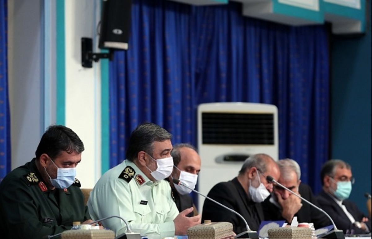 از دولتِ کمیتۀ امداد، تا دولتِ گشتِ ارشاد/ خادم، آمر میشود! از دولتِ کمیتۀ امداد، تا دولتِ گشتِ ارشاد/ خادم، آمر میشود!