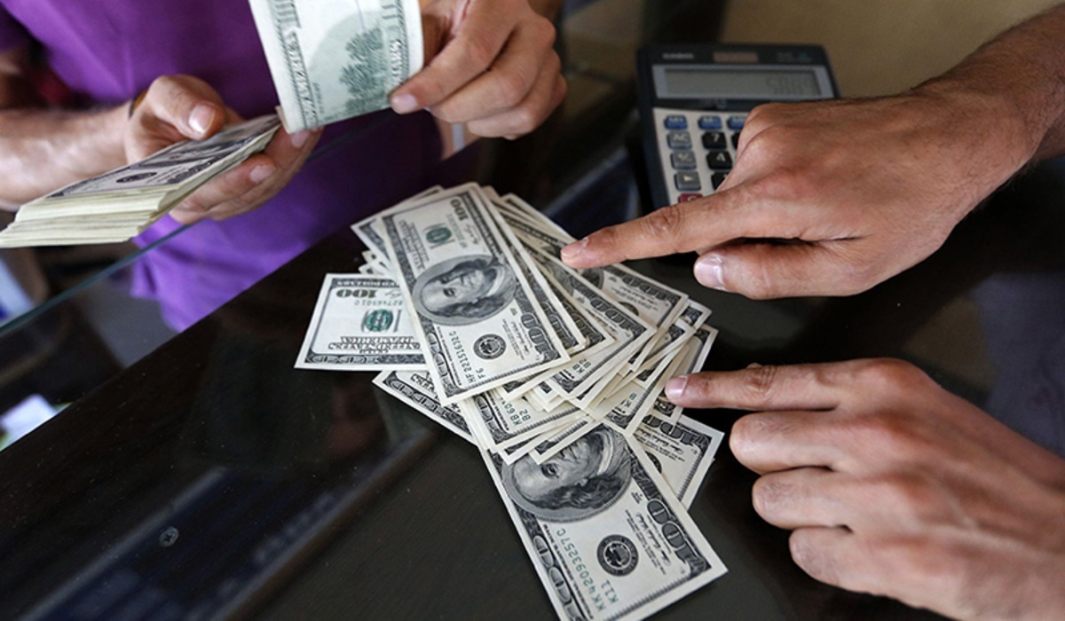 شرایط و سهمیه خرید دلار با کارت ملی/ دلار را از کدام صرافیها بخریم؟ شرایط و سهمیه خرید دلار با کارت ملی/ دلار را از کدام صرافیها بخریم؟