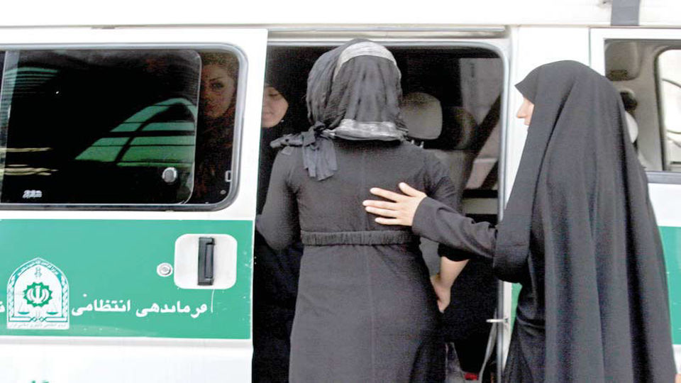 جریمه نقدی بدحجاب‌ها مصوبه قانونی ندارد و تفسیر شخصی است