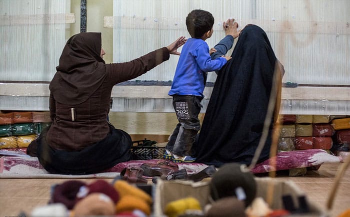 توجه به اشتغال خانوادهمحور و ایجاد صندوق ضمانت تسهیلات زنان سرپرست خانوار گام اثرگذاردولت سیزدهم توجه به اشتغال خانوادهمحور و ایجاد صندوق ضمانت تسهیلات زنان سرپرست خانوار گام اثرگذاردولت سیزدهم