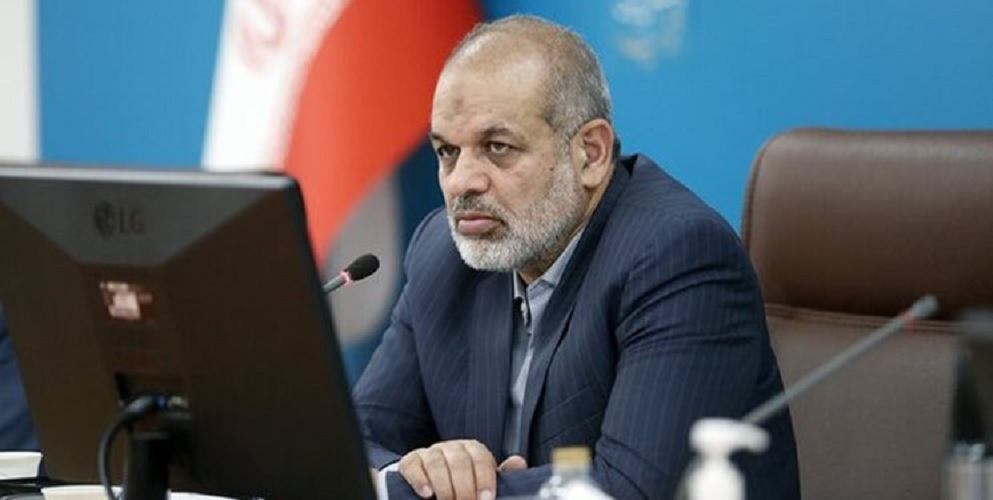 وزیر کشور: نظامی بودن مبنای ما در انتصابات استانداران کشور نیست/ استانداران فعلا مُحکم سرجای خودشان هستند وزیر کشور: نظامی بودن مبنای ما در انتصابات استانداران کشور نیست/ استانداران فعلا مُحکم سرجای خودشان هستند