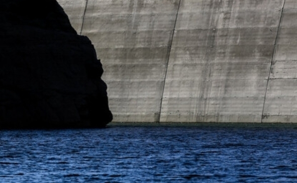 آب در تهران از خط قرمز عبور کرد / مخازن سدهای پنجگانه تهران نسبت به سال گذشته ۷۶ میلیون متر مکعب کسری دارند / میزان بارشها نسبت به بلندمدت ۵۵.۵ درصد کاهش یافته آب در تهران از خط قرمز عبور کرد / مخازن سدهای پنجگانه تهران نسبت به سال گذشته ۷۶ میلیون متر مکعب کسری دارند / میزان بارشها نسبت به بلندمدت ۵۵.۵ درصد کاهش یافته