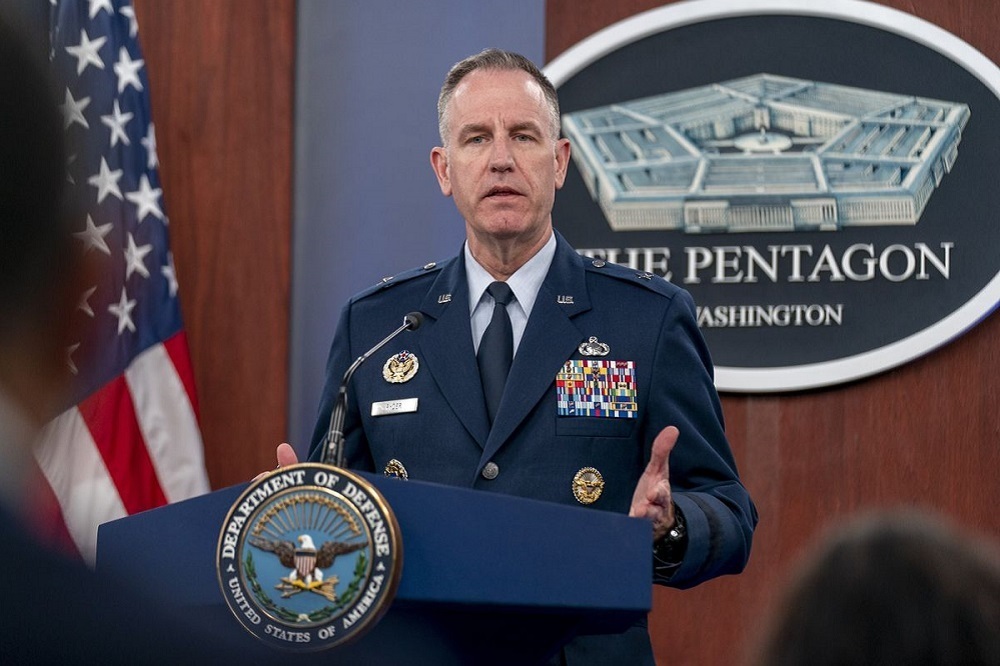 ادعای سخنگوی پنتاگون: مطمئن هستیم پهپادی که تاسیسات ما در دیرالزور سوریه را هدف قرار داد، ایرانی بود / ایران از شبه نظامیانی که به آمریکایی‌ها در شمال شرق سوریه حمله کردند، حمایت می‌کند