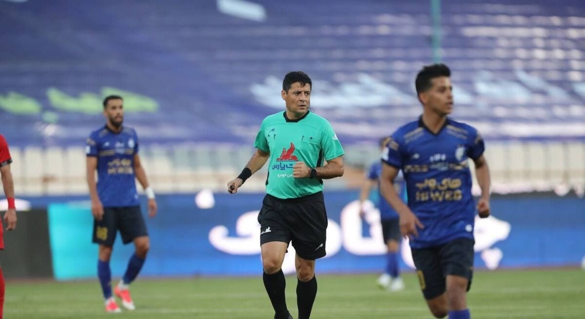 علیرضا فغانی تایید کرد: پنالتی استقلال در دربی سوخت