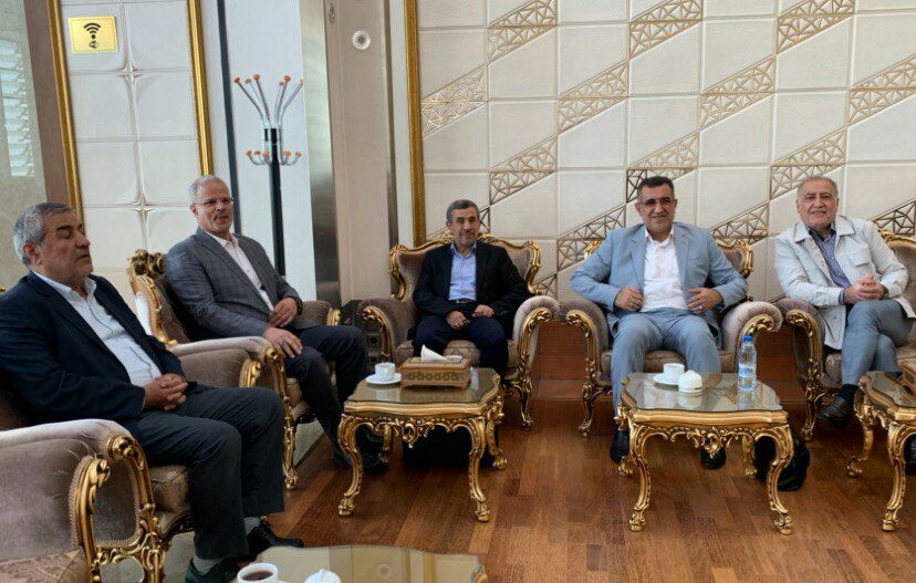 محمود احمدینژاد از ایران خارج شد