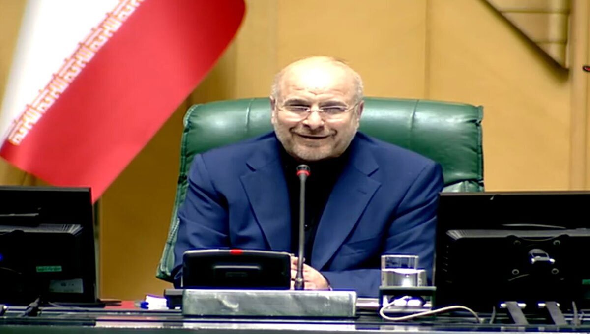 واکنش قالیباف به اقدام مالک شریعتی؛ توزیع هر نامه در صحن مجلس باید با مجوز هیأت رئیسه باشد واکنش قالیباف به اقدام مالک شریعتی؛ توزیع هر نامه در صحن مجلس باید با مجوز هیأت رئیسه باشد