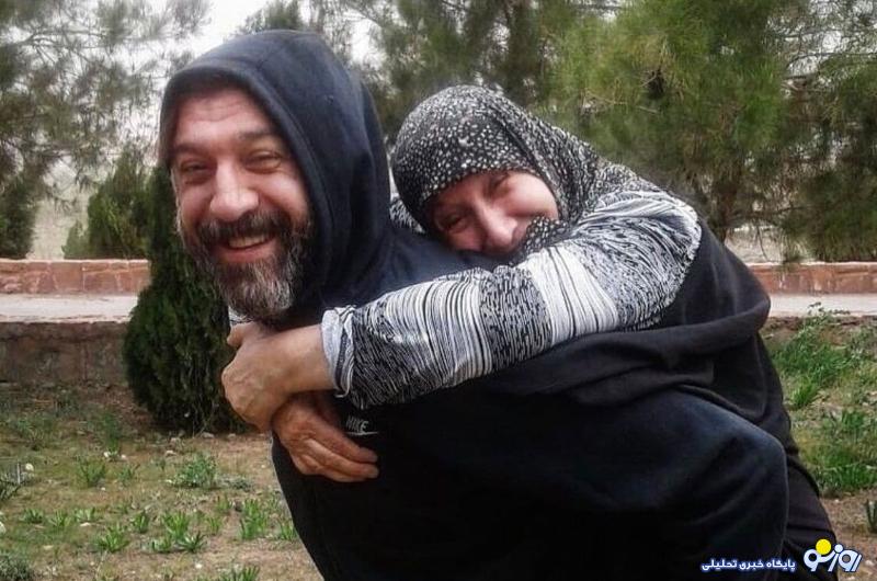 مادر علی انصاریان: اموال پسرم را بالا کشیدهاند و با اسلحه تهدیدم میکنند | اهالی فوتبال نجاتم بدهند مادر علی انصاریان: اموال پسرم را بالا کشیدهاند و با اسلحه تهدیدم میکنند | اهالی فوتبال نجاتم بدهند