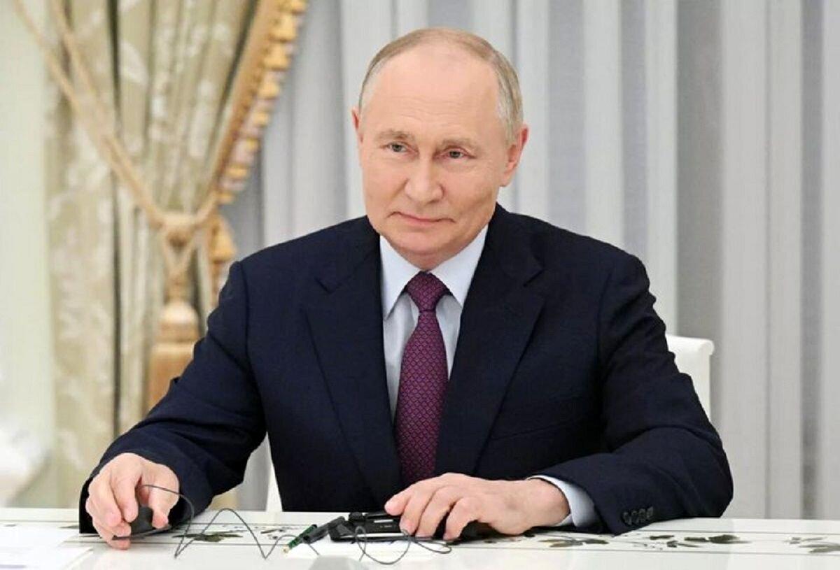 دستور فوری پوتین برای پناهندگی به بشار اسد دستور فوری پوتین برای پناهندگی به بشار اسد