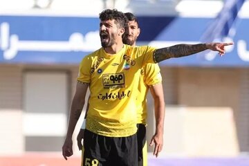 عکس | پرسپولیس حکم جلب ستاره سابق استقلال را گرفت