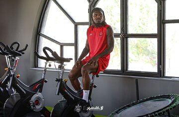 ادعای استقلال: ۳۵۰ هزار دلار از پرسپولیس می‌‎گیریم