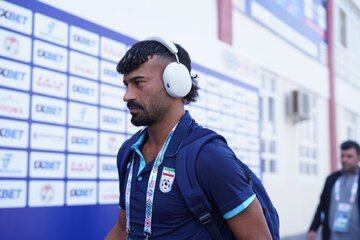 عکس | پیراهن رامین رضاییان برای بازیکن سابق پاری‌سن‌ژرمن!