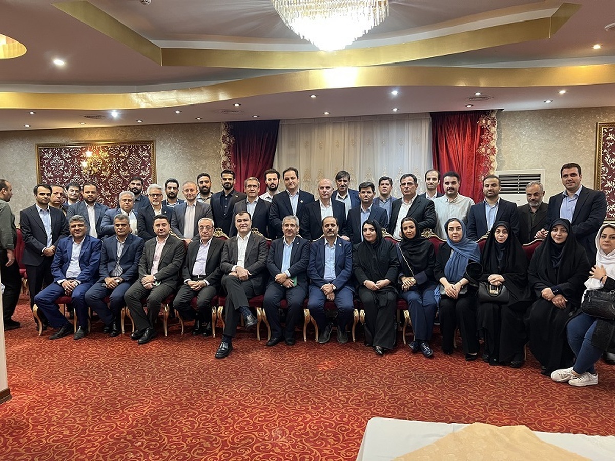 تأکید مدیرعامل بیمه البرز بر نوآوری در بازاریابی و عبور از رویکردهای سنتی فروش تأکید مدیرعامل بیمه البرز بر نوآوری در بازاریابی و عبور از رویکردهای سنتی فروش