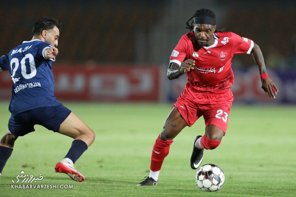 حواشی تمام‌نشدنی ستاره خارجی پرسپولیس؛ هاشمیان خرید گران‌قیمت را خط زد!