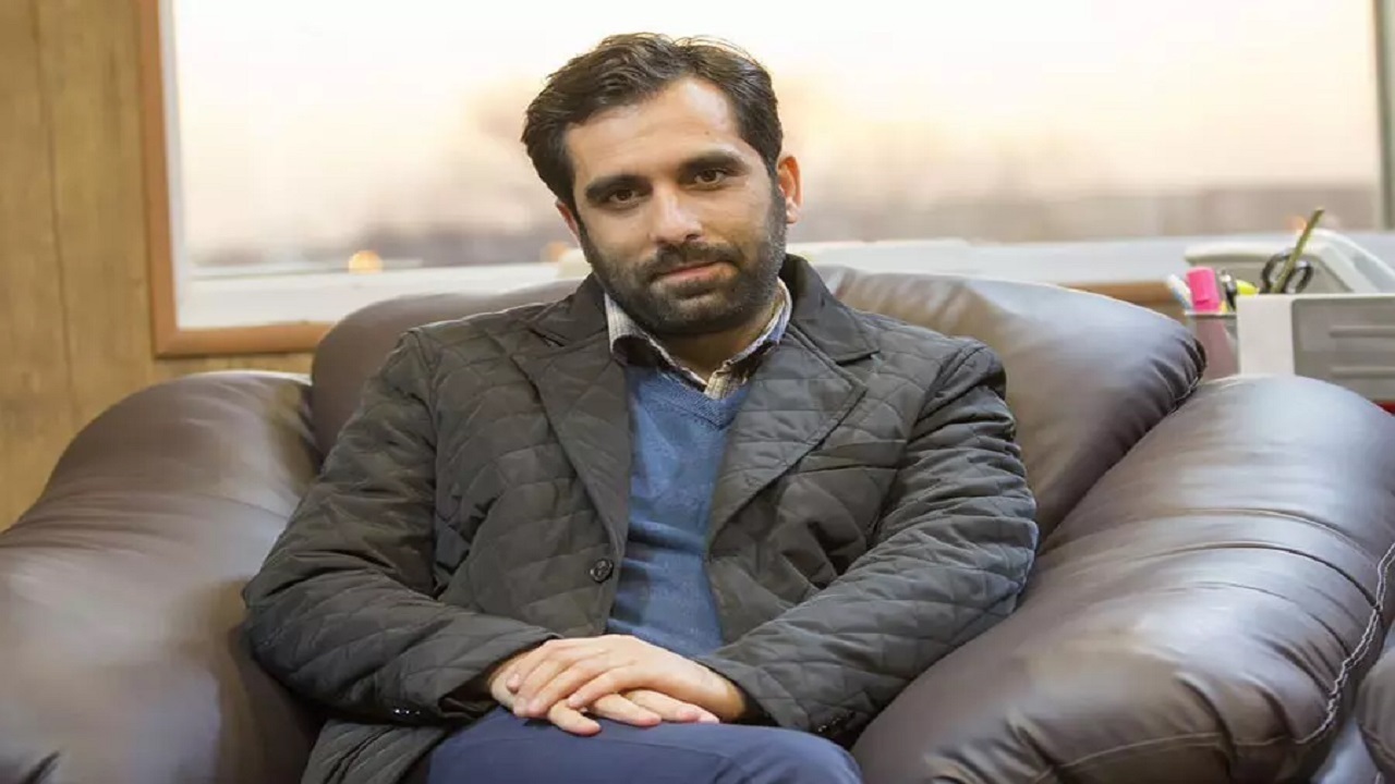 ما با هاشمیان به تفاهم نرسیدیم، اما پایان همکاری مان را اعلام کردیم