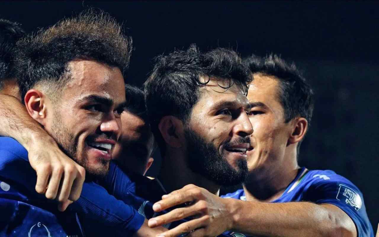 ستارههای شاغل در لیگ ایران مدعی مهمترین جایزه سال ازبکستان؛ رقابت اورونوف و ماشاریپوف ستارههای شاغل در لیگ ایران مدعی مهمترین جایزه سال ازبکستان؛ رقابت اورونوف و ماشاریپوف