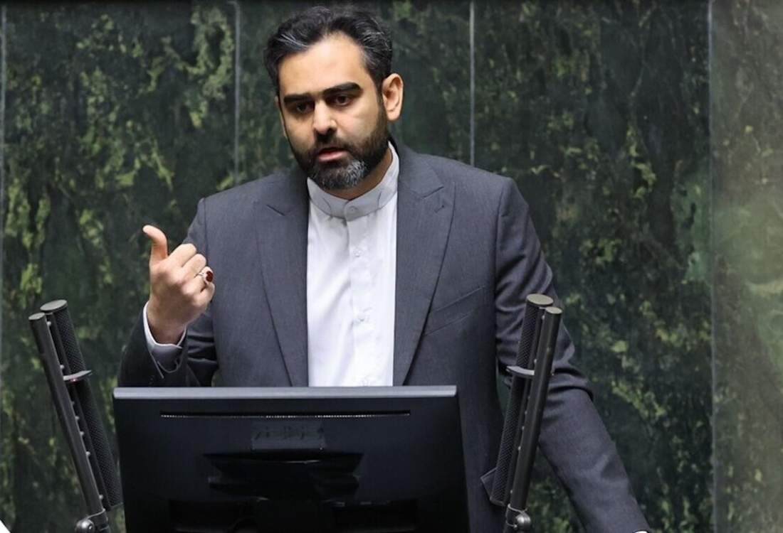 حمله روزنامه اصولگرا به نماینده تندرو مجلس: از سردار سلیمانی خرج می کنید و به سیره اخلاقی او بی توجهید حمله روزنامه اصولگرا به نماینده تندرو مجلس: از سردار سلیمانی خرج می کنید و به سیره اخلاقی او بی توجهید