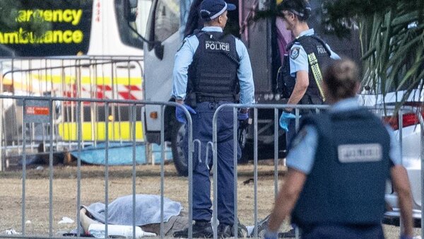 ایبیسی: یکی از مهاجمان سیدنی تحت نظر بود/ اسرائیل نمیتواند از حادثه استرالیا سوءاستفاده کند/واکنش تلآویو / انگشت اتهام به سوی ایران و مقاومت